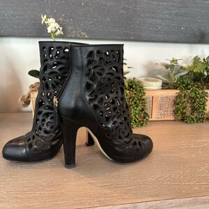 Valentino leather black booties size 39
